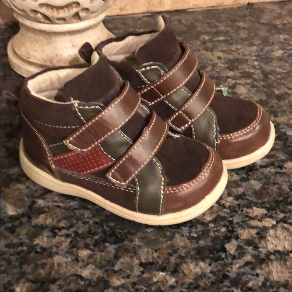 Mobility toddler 5.5W dress shoes